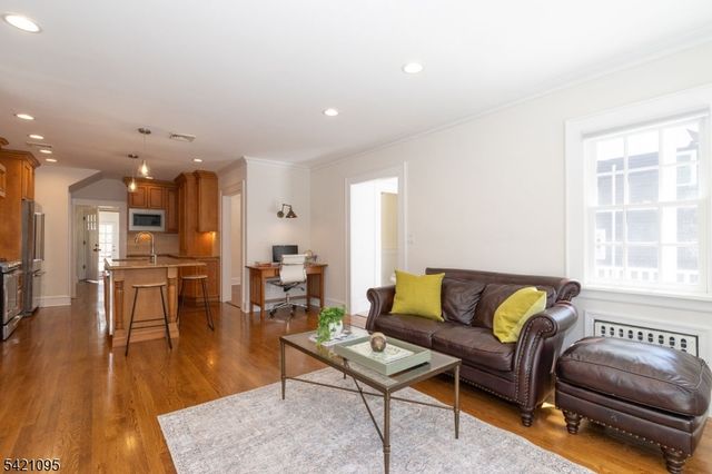 65 Division Ave, New Providence Boro, NJ 07974