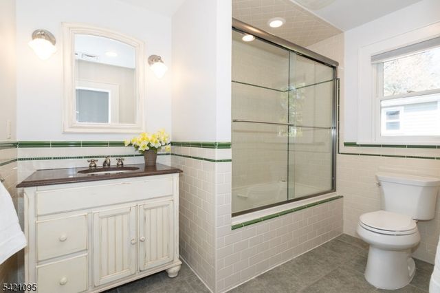 65 Division Ave, New Providence Boro, NJ 07974