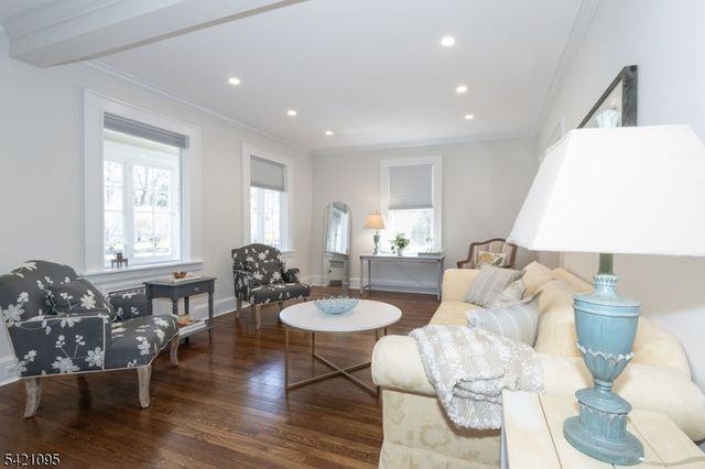 65 Division Ave, New Providence Boro, NJ 07974