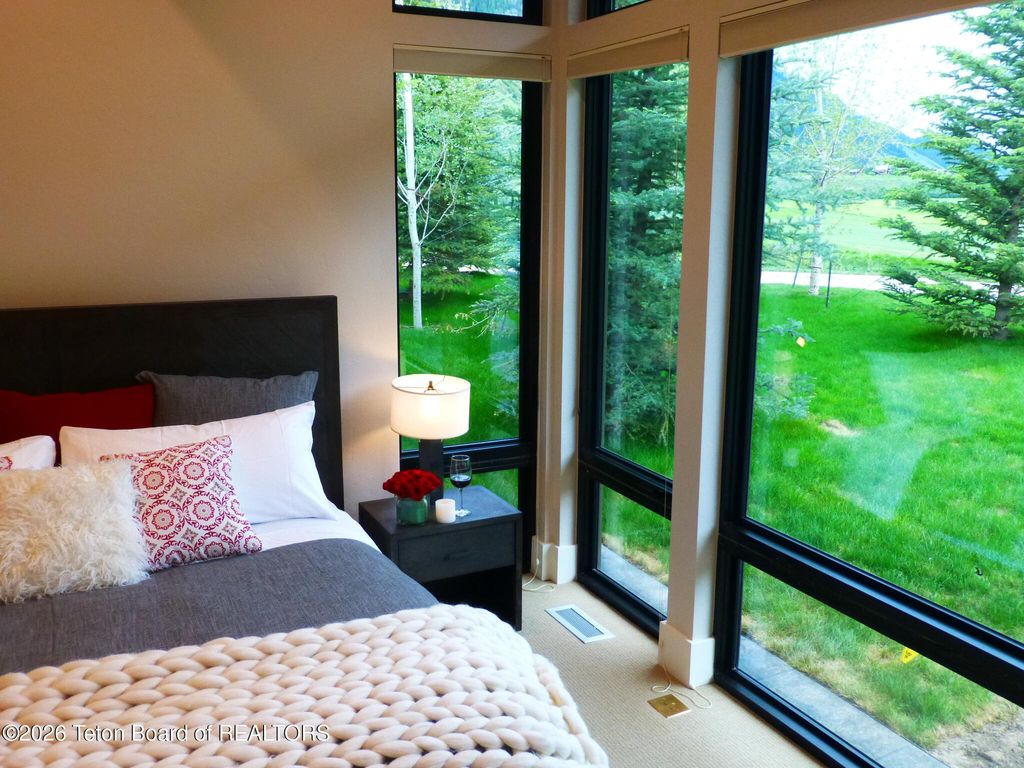 14275 S LEADER Lane, Jackson, WY 83001 photo 9