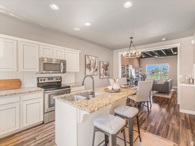 446 W AMBER GLOW LN, Draper, UT 84020