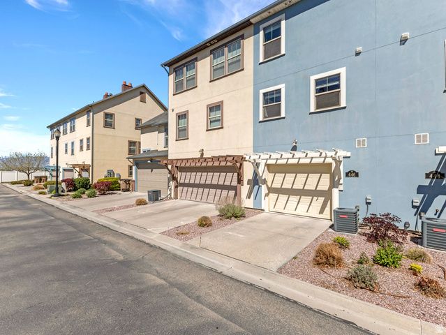 446 W AMBER GLOW LN, Draper, UT 84020