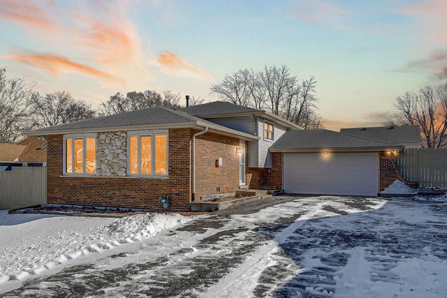 12050 W Josephine Drive, Mokena, IL 60448