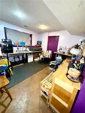 18607 E 20th Terrace N, Independence, MO 64058