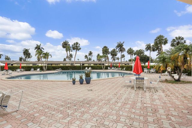 2885 W Ashley Dr Drive W B, West Palm Beach, FL 33415