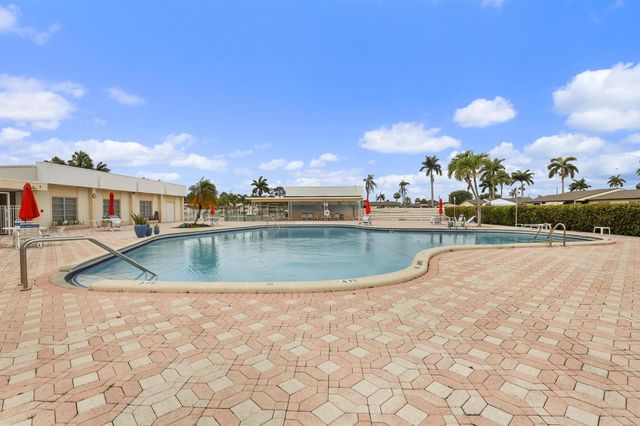2885 W Ashley Dr Drive W B, West Palm Beach, FL 33415