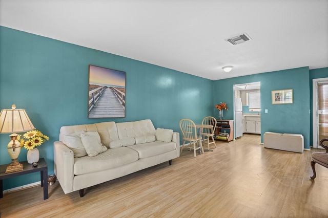 2885 W Ashley Dr Drive W B, West Palm Beach, FL 33415