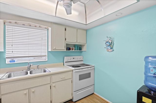 2885 W Ashley Dr Drive W B, West Palm Beach, FL 33415