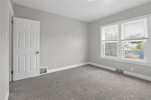612 Hazel St, West Mifflin, PA 15122