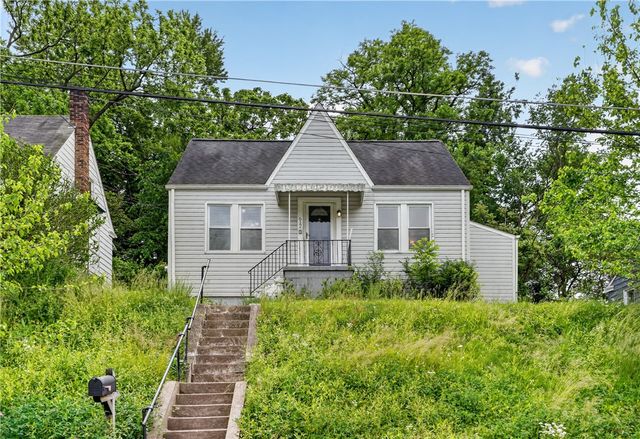 612 Hazel St, West Mifflin, PA 15122
