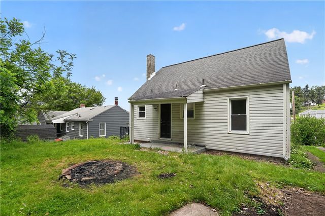 612 Hazel St, West Mifflin, PA 15122