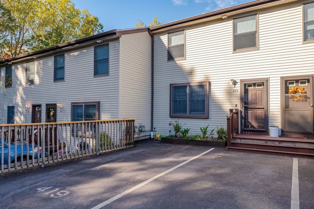 419 Ledgeview Drive, Rochester, NH 03839