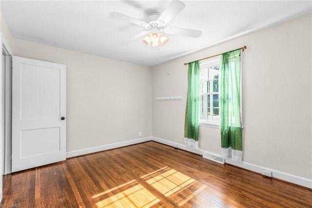 1008 Madison Avenue, Winston-salem, NC 27103