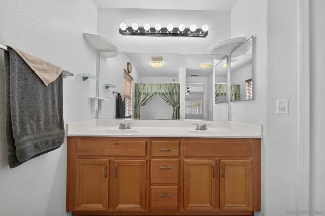 798 Abelia Ln, Perris, CA 92571