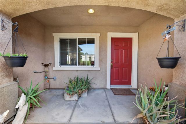798 Abelia Ln, Perris, CA 92571