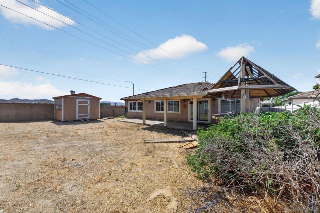 798 Abelia Ln, Perris, CA 92571