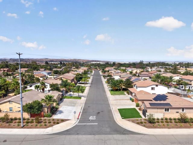 798 Abelia Ln, Perris, CA 92571