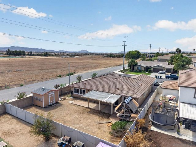 798 Abelia Ln, Perris, CA 92571