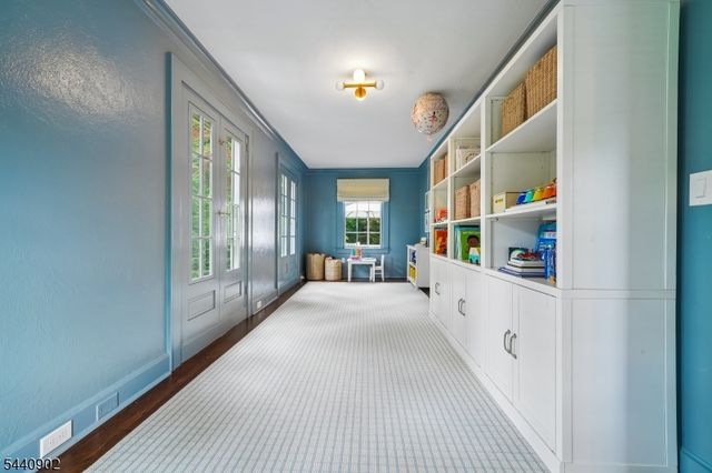 27 Pine Grove Ave, Summit City, NJ 07901