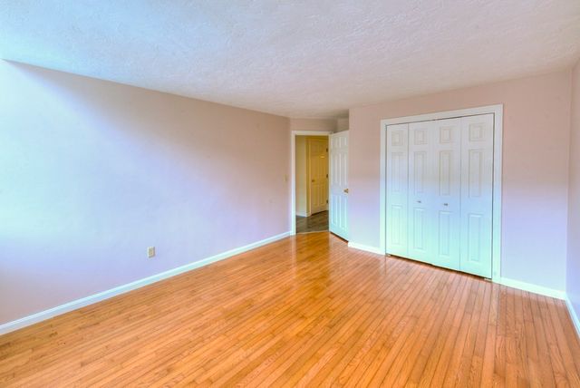 321 Plantation St 102, Worcester, MA 01604