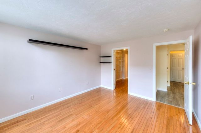 321 Plantation St 102, Worcester, MA 01604
