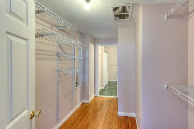 321 Plantation St 102, Worcester, MA 01604