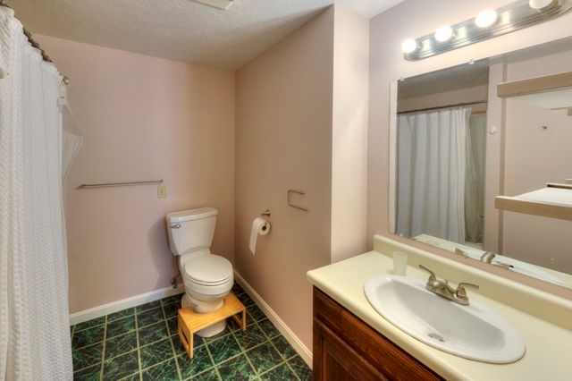 321 Plantation St 102, Worcester, MA 01604