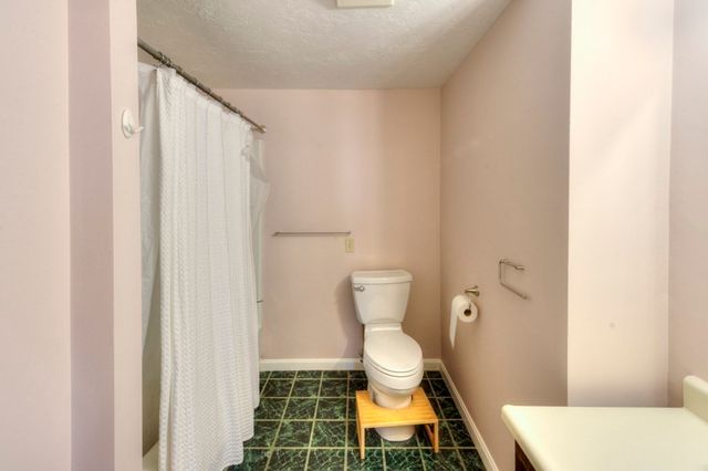 321 Plantation St 102, Worcester, MA 01604