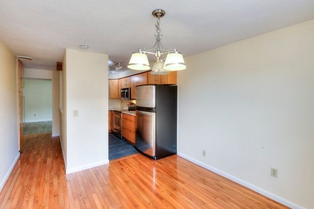 321 Plantation St 102, Worcester, MA 01604