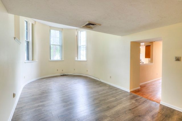 321 Plantation St 102, Worcester, MA 01604