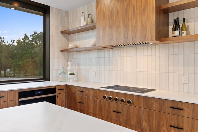 1604 Barclay DR, Austin, TX 78746