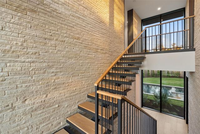 1604 Barclay DR, Austin, TX 78746