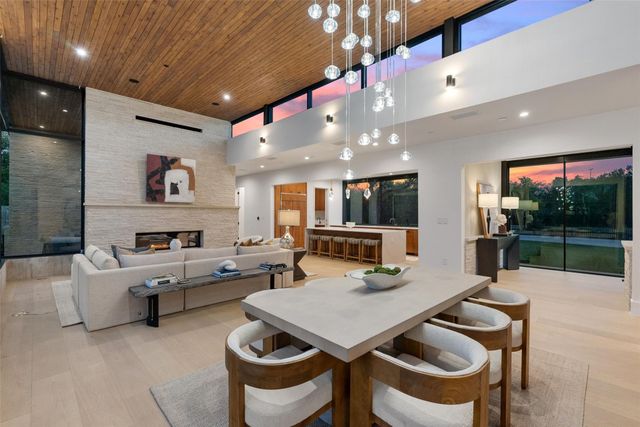 1604 Barclay DR, Austin, TX 78746