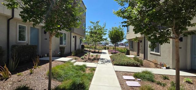 5280 Beachfront 240, San Diego, CA 92154