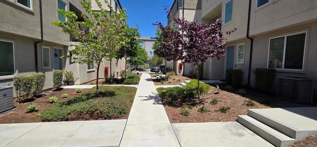 5280 Beachfront 240, San Diego, CA 92154