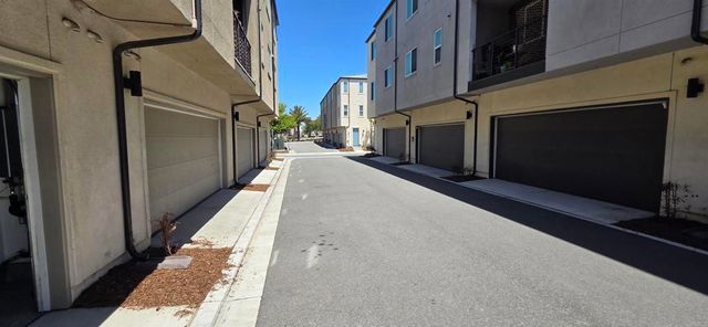 5280 Beachfront 240, San Diego, CA 92154