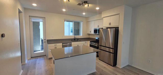 5280 Beachfront 240, San Diego, CA 92154