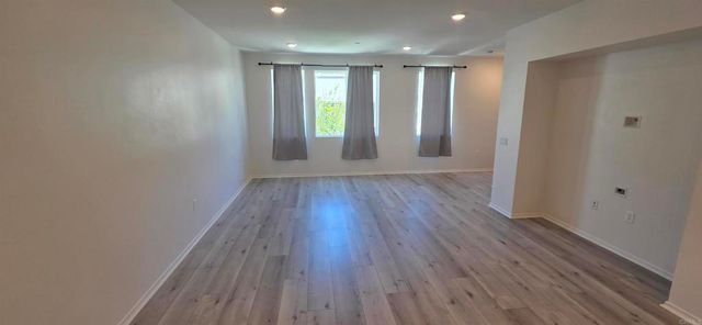 5280 Beachfront 240, San Diego, CA 92154