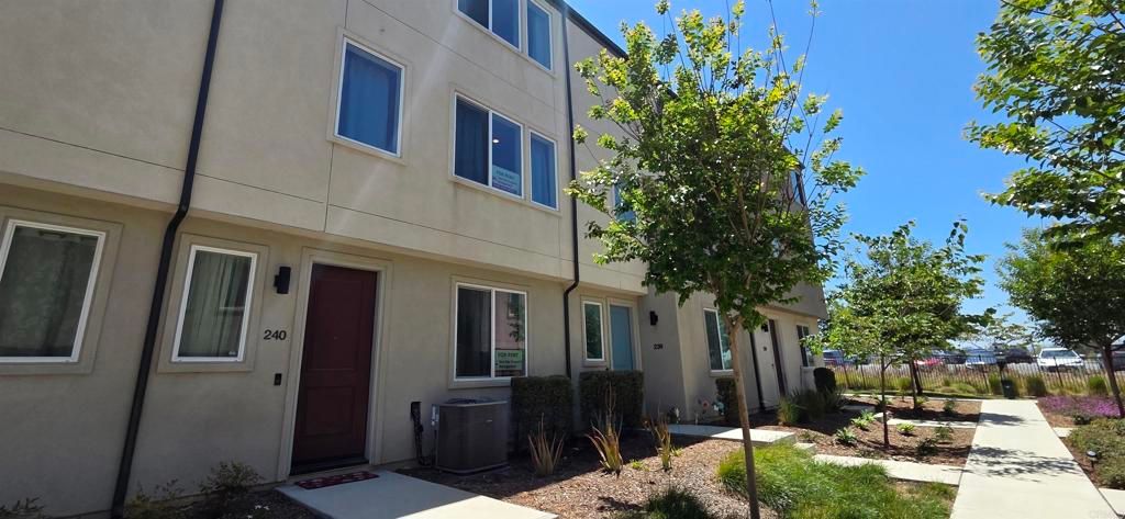 5280 Beachfront 240, San Diego, CA 92154