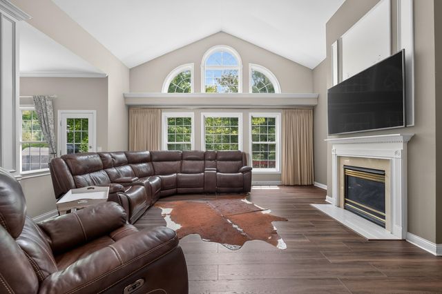 570 Savannah Drive, Walton, KY 41094