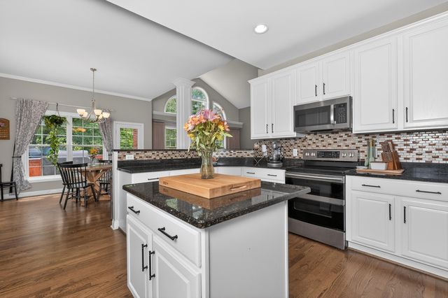 570 Savannah Drive, Walton, KY 41094