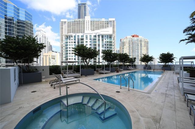 1300 Brickell Bay Dr 1006, Miami, FL 33131