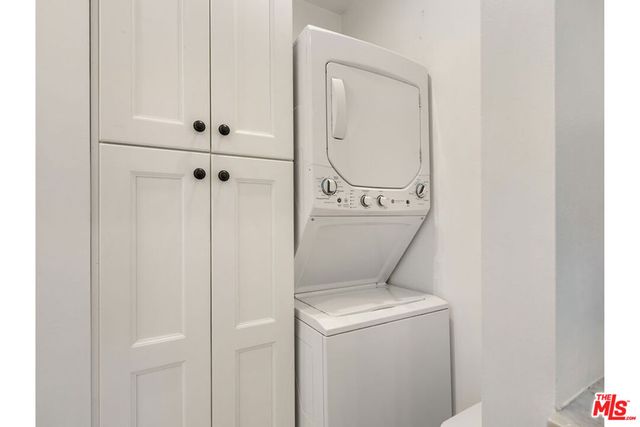 741 N Dillon Street, Los Angeles, CA 90026