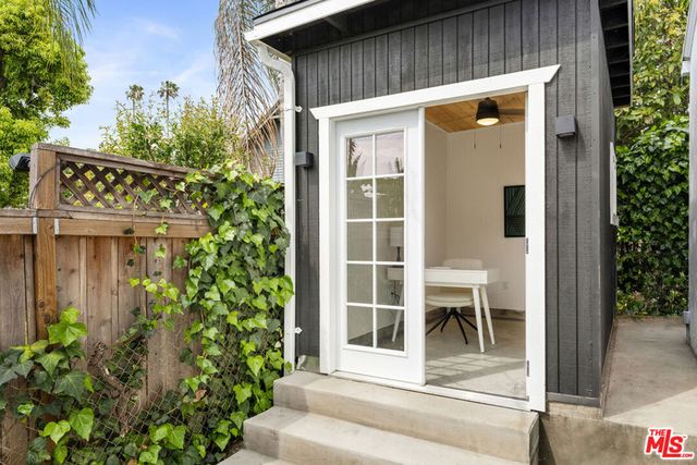 741 N Dillon Street, Los Angeles, CA 90026