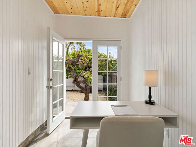 741 N Dillon Street, Los Angeles, CA 90026