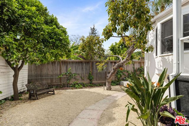 741 N Dillon Street, Los Angeles, CA 90026