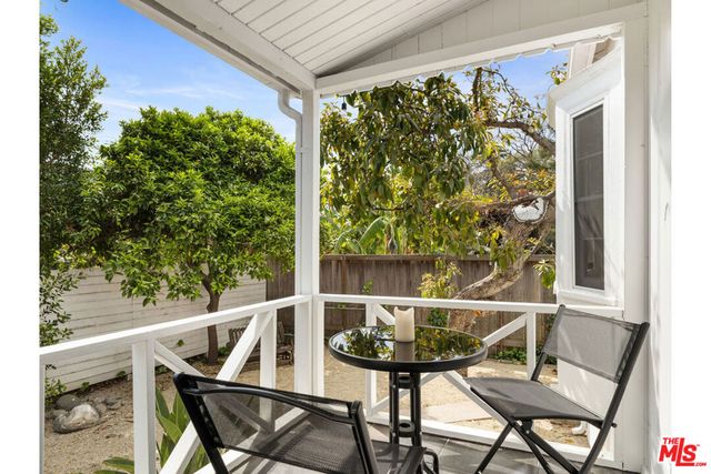 741 N Dillon Street, Los Angeles, CA 90026