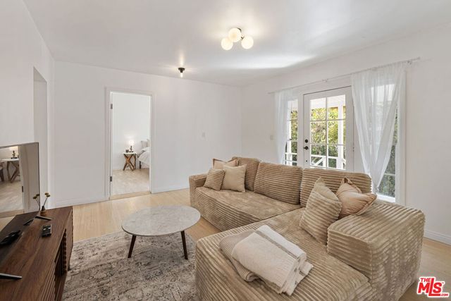 741 N Dillon Street, Los Angeles, CA 90026