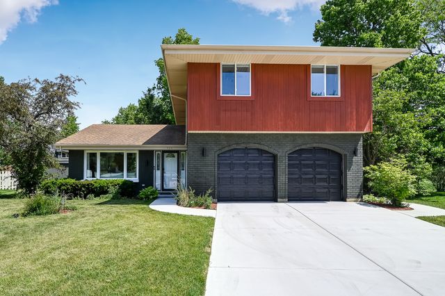 926 Holliston Court, Schaumburg, IL 60193