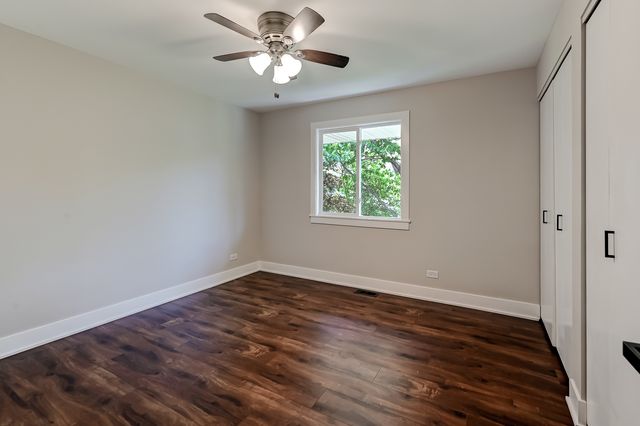 926 Holliston Court, Schaumburg, IL 60193